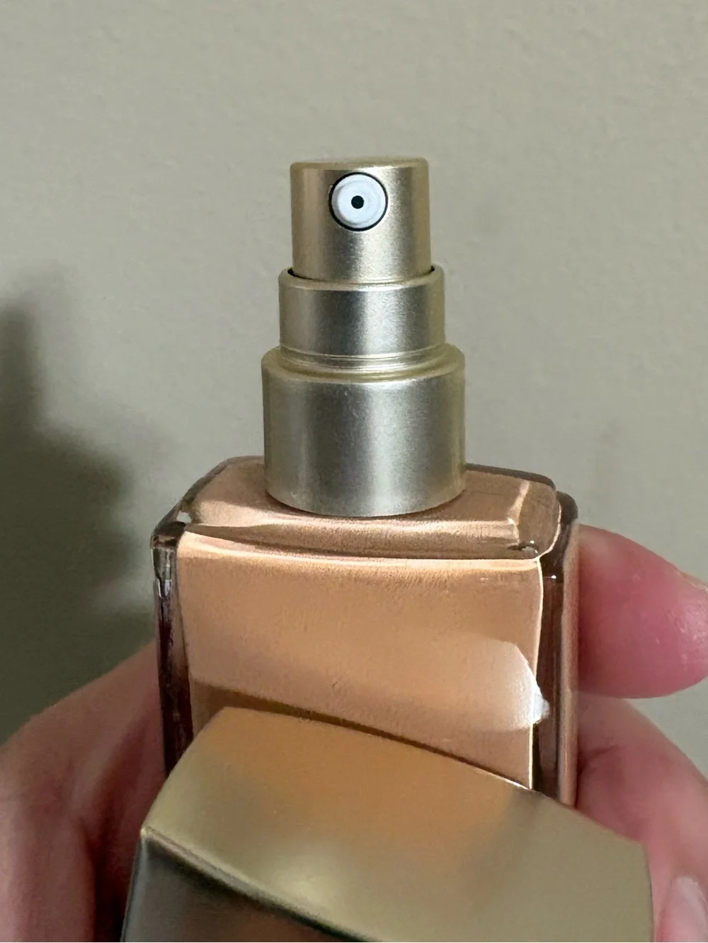 Laura Mercier Flawless Lumière Radiance-Perfecting Foundation - 2N2 • LINEN New.